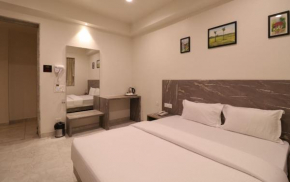 Hotel Jay Palace Inn